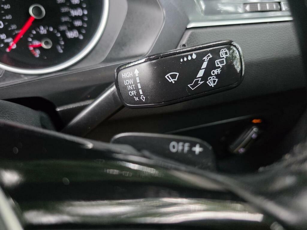 Volkswagen Tiguan S Grey #30
