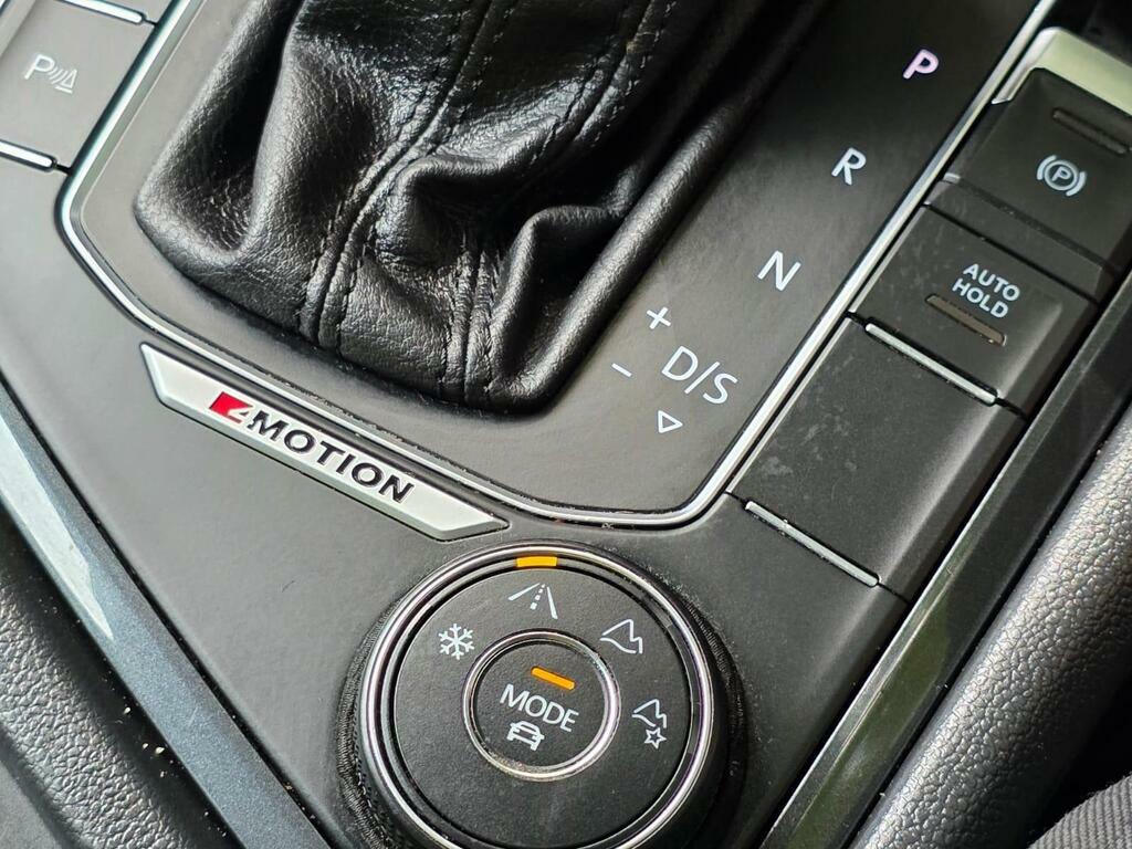 Volkswagen Tiguan S Grey #23
