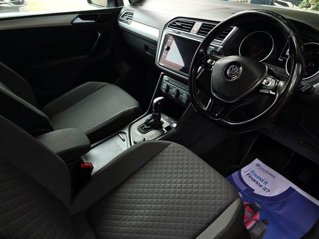 Volkswagen Tiguan S Grey #10