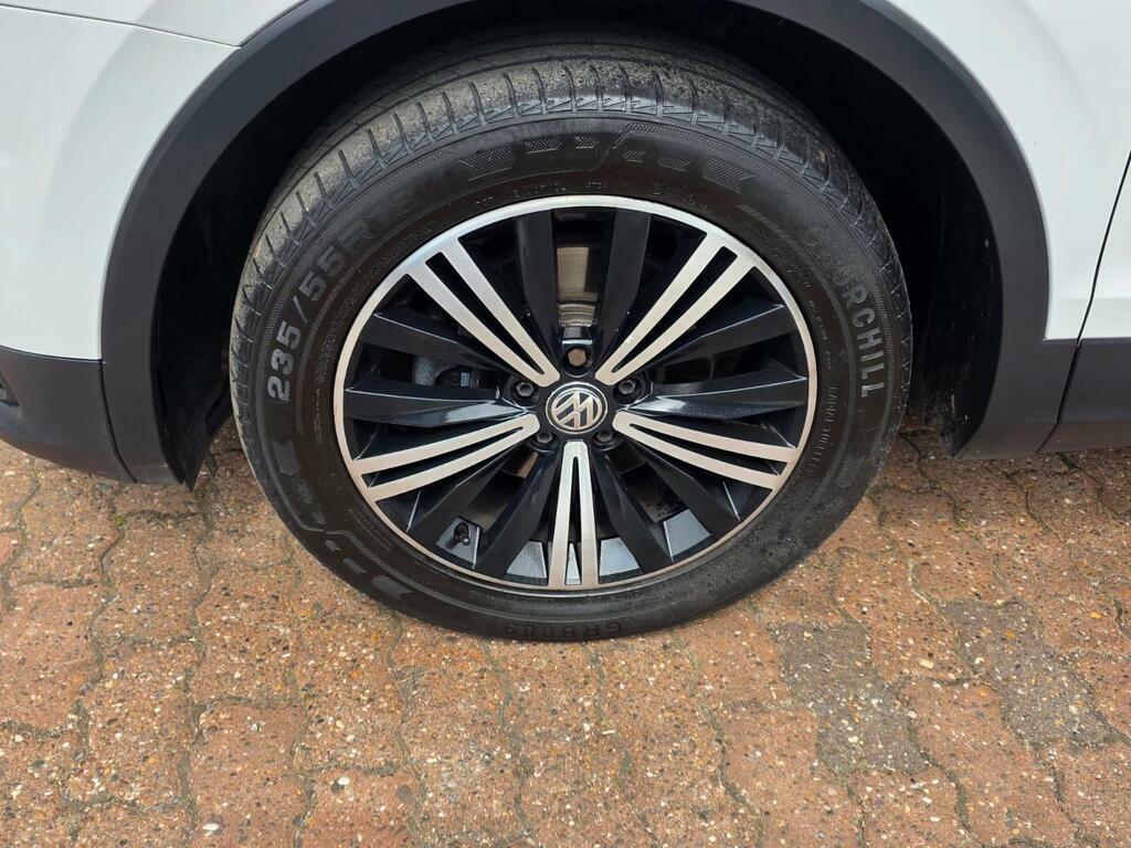 Volkswagen Tiguan S Grey #41