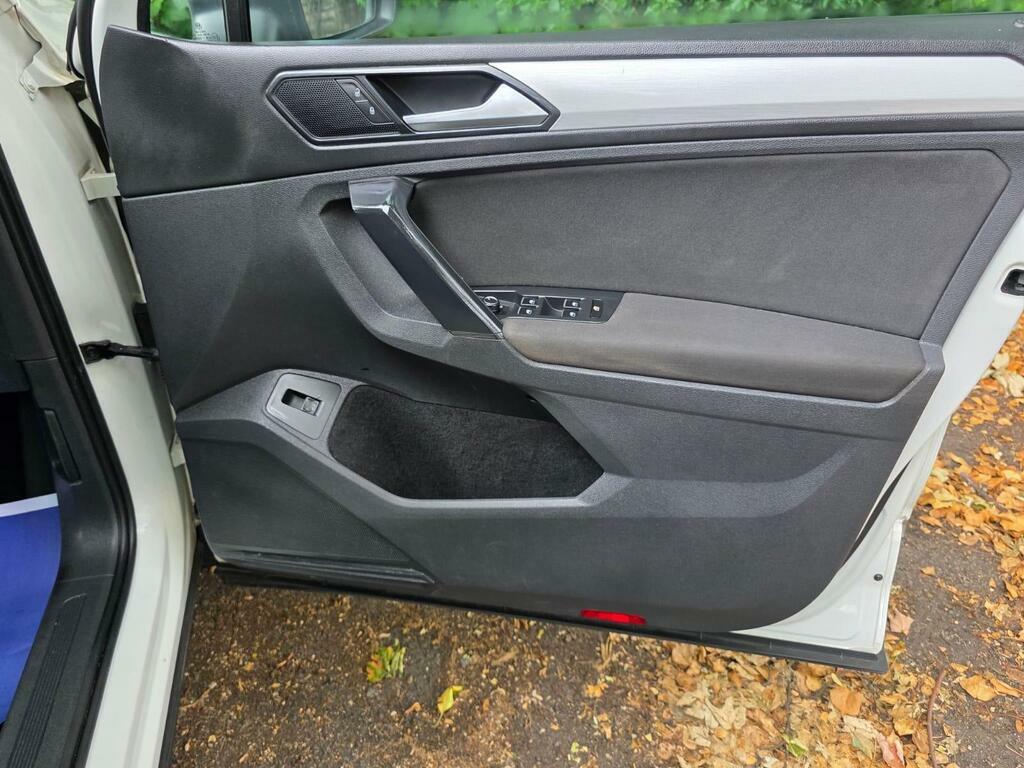 Volkswagen Tiguan S Grey #32
