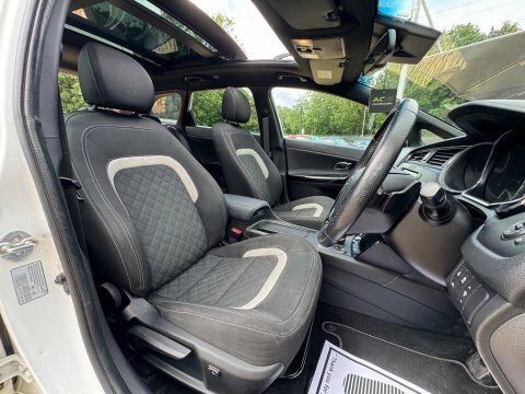 Kia Ceed 1.6 Crdi Gt-line White #3