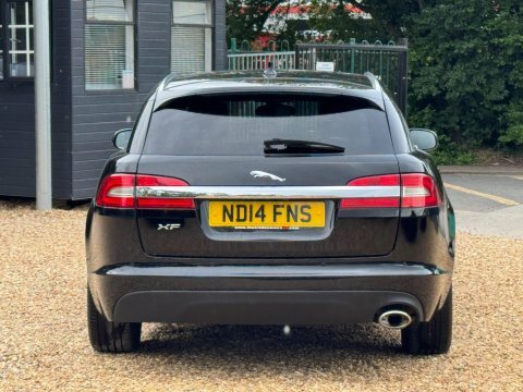 Jaguar XF 2.2D Luxury Sportbrake Black #5