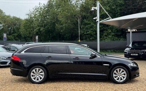 Jaguar XF 2.2D Luxury Sportbrake Black #3