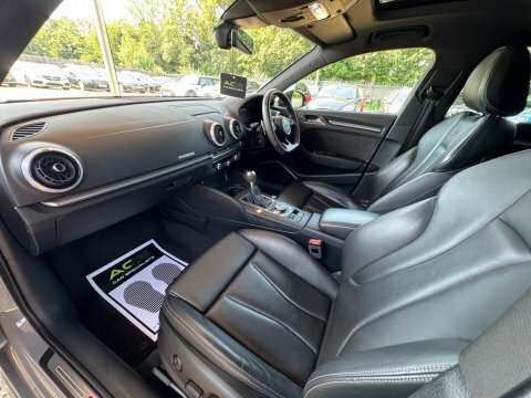 Audi RS3 2018 2.5 Tfsi Saloon S Tronic Quattro E Black #34