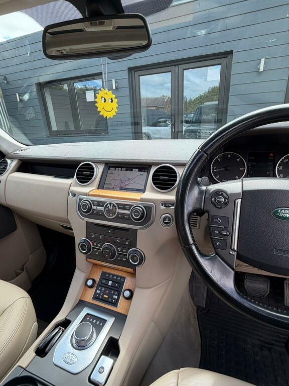 Land Rover Discovery 4 Silver #25