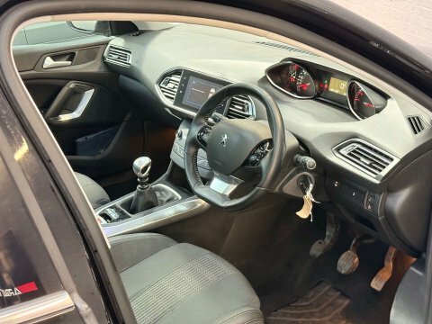 Peugeot 308 1.2 308 Allure KP19EPJ Black #2