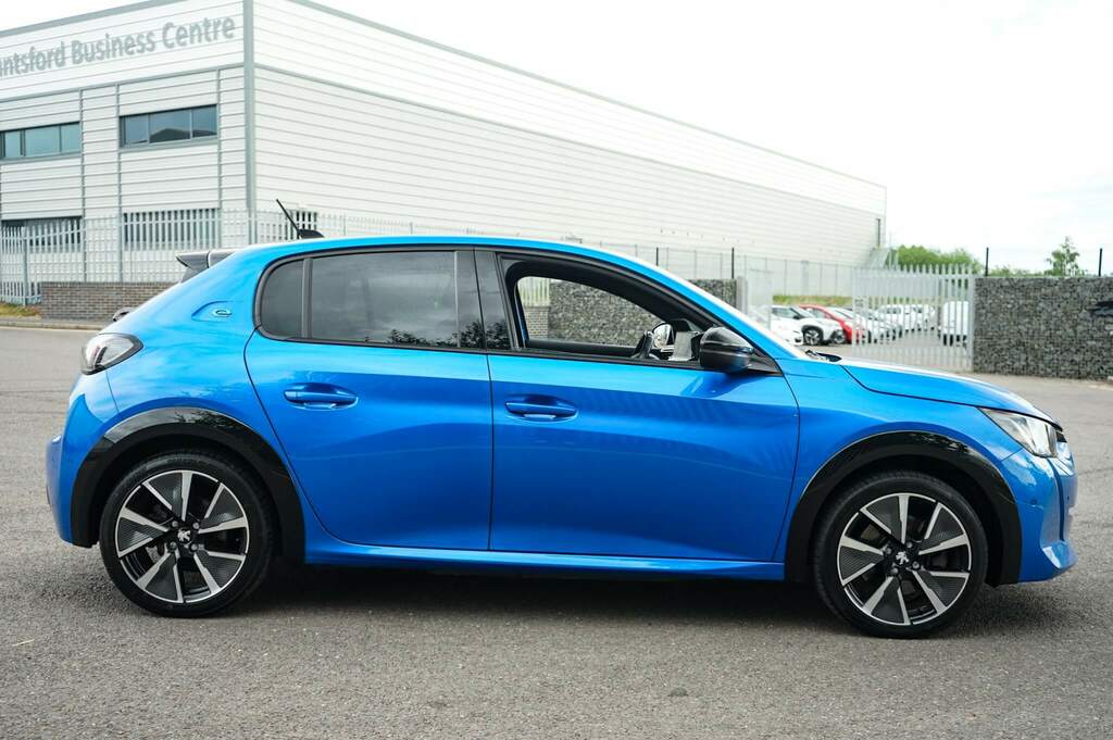Peugeot e-208 100Kw Gt Premium 50Kwh GJ22CVB Blue #4
