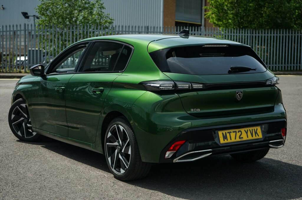 Peugeot 308 1.2 Puretech Allure Premium Eat8 MT72YVK Green #2