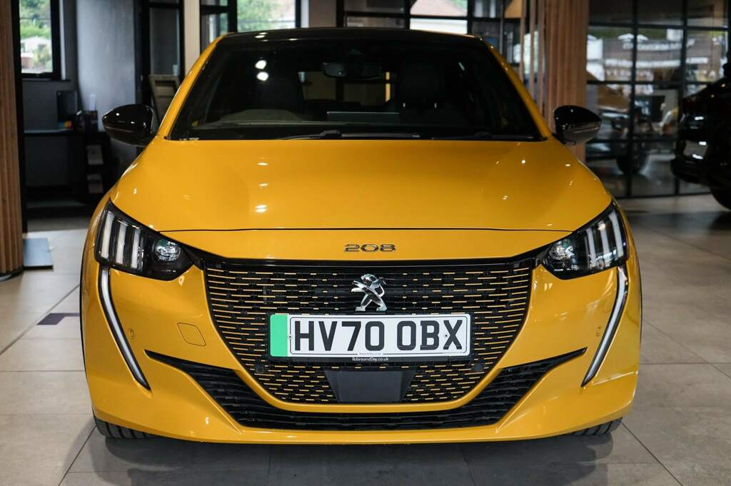 Peugeot e-208 50 Kwh 136 1-Speed Yellow #3