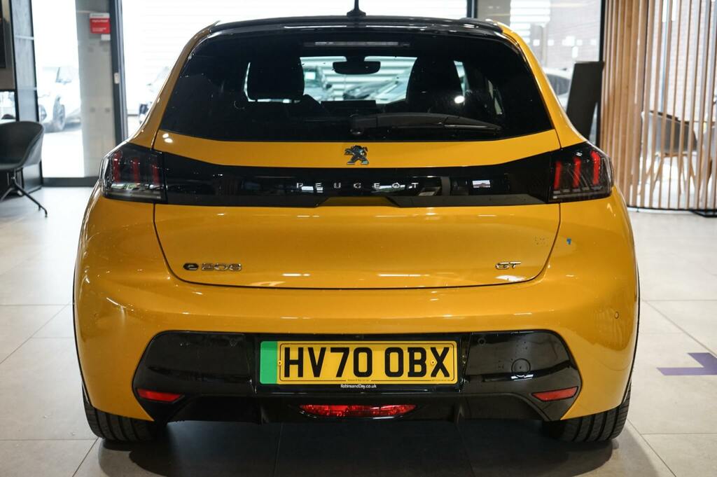 Peugeot e-208 50 Kwh 136 1-Speed Yellow #4