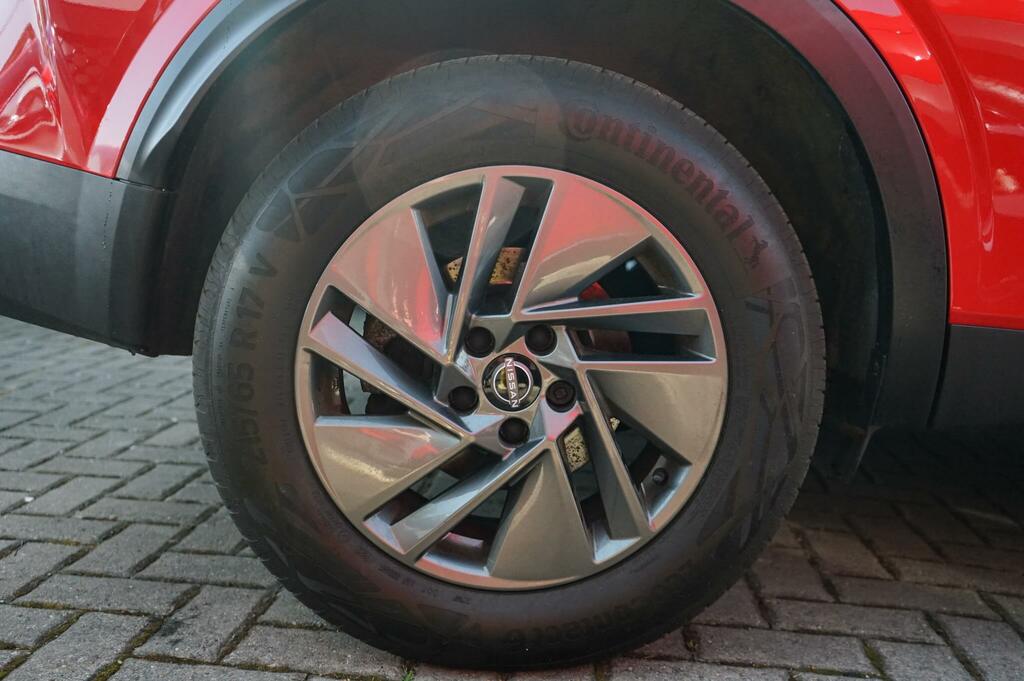 Nissan Qashqai 1.3 Dig-t Mh Acenta Premium BP23EHY Red #4