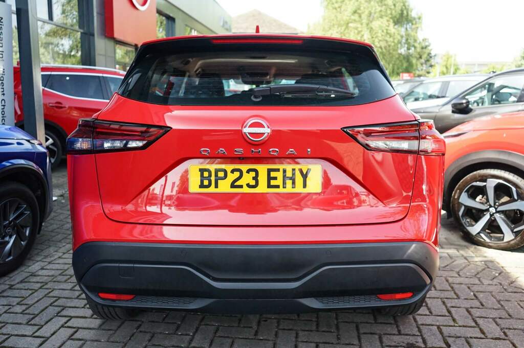 Nissan Qashqai 1.3 Dig-t Mh Acenta Premium BP23EHY Red #3