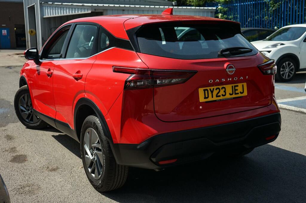 Nissan Qashqai 1.3 Dig-t Mh 158 Acenta Premium DY23JEJ Red #3