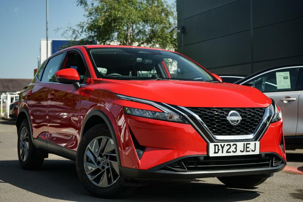 Nissan Qashqai 1.3 Dig-t Mh 158 Acenta Premium Red