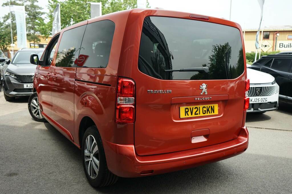 Peugeot Traveller 1.5 Bluehdi 120 Active Standard 8 Seat Red #2