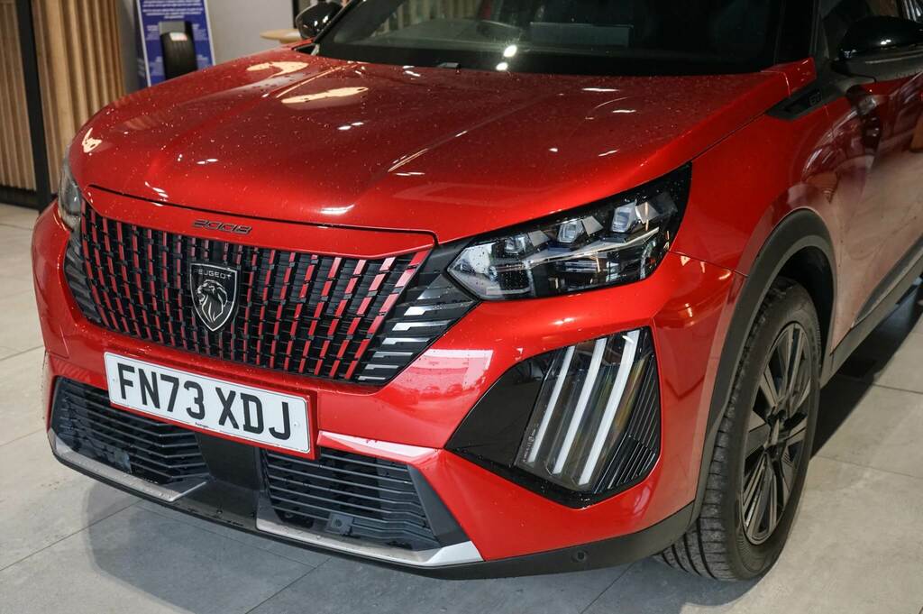 Peugeot 2008 1.2 Puretech 130 Gt Eat8 FN73XDJ Red #6