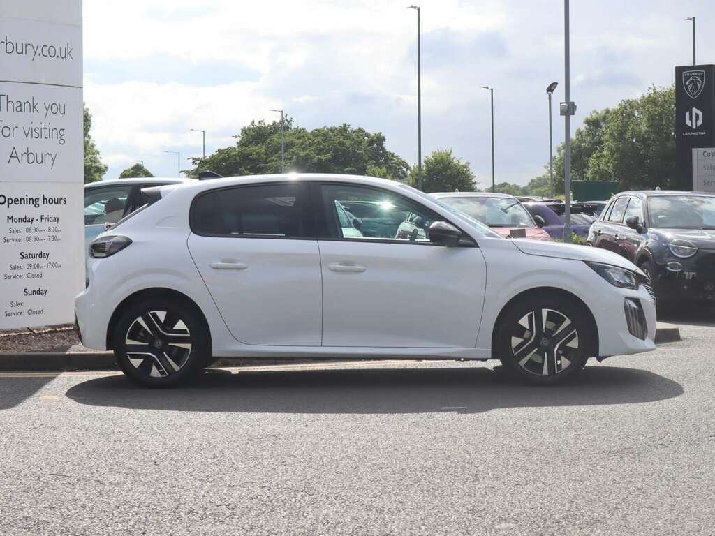 Peugeot 208 1.2 Puretech 100 Allure KJ73PKU White #4
