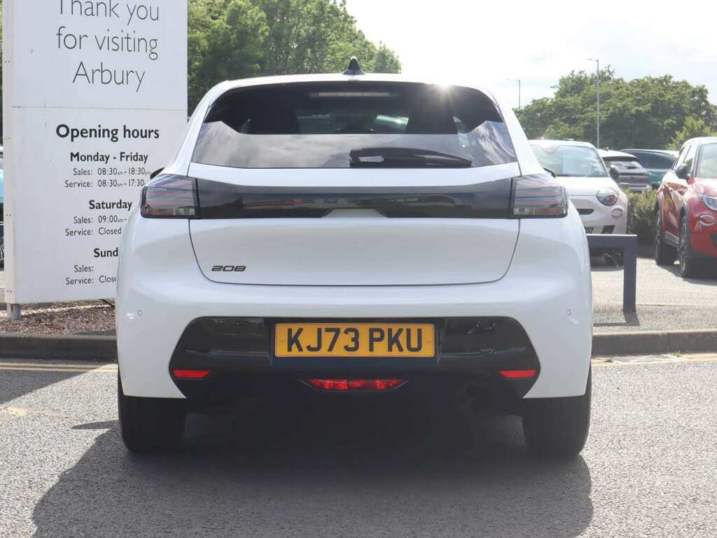 Peugeot 208 1.2 Puretech 100 Allure KJ73PKU White #3