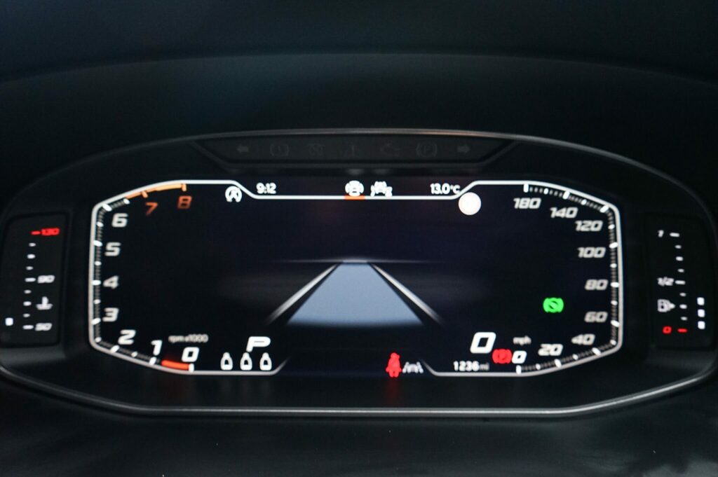 Cupra Ateca 1.5 Ecotsi V2 Dsg White #40
