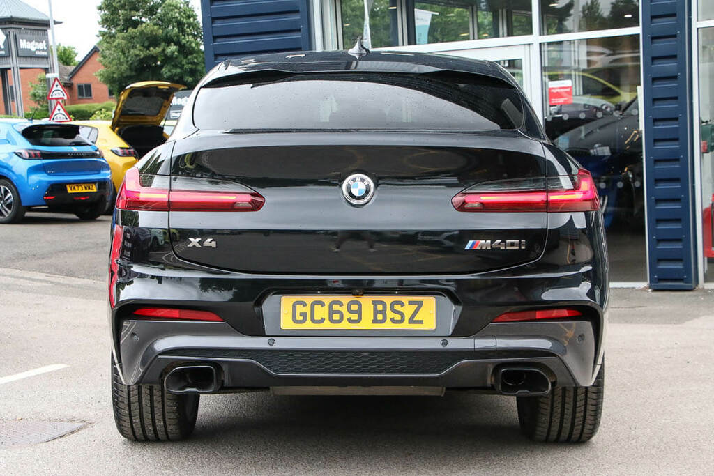 BMW X4 X4 M40i Black #4