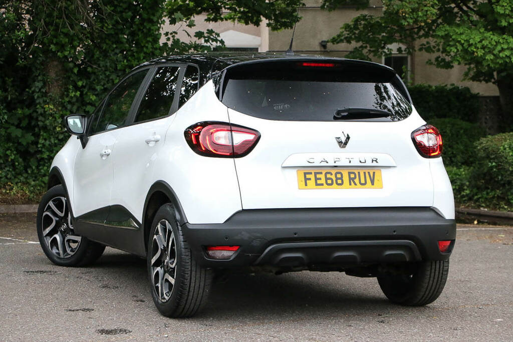 Renault Captur 0.9 Tce 90 Iconic FE68RUV White #2