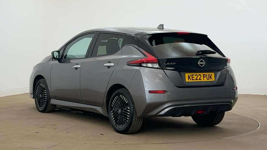 Nissan Leaf 160Kw E N-connecta 59Kwh KE22PUK Grey #2