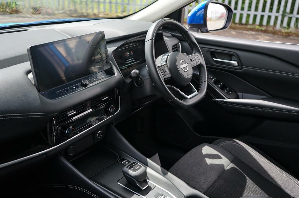 Nissan Qashqai 1.3 Dig-t Mh 158 N-connecta Xtronic Blue