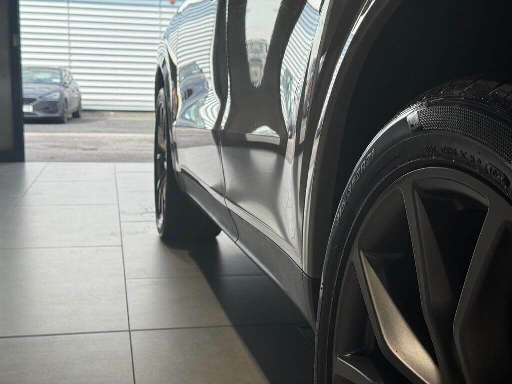 Porsche Cayenne  Black #24
