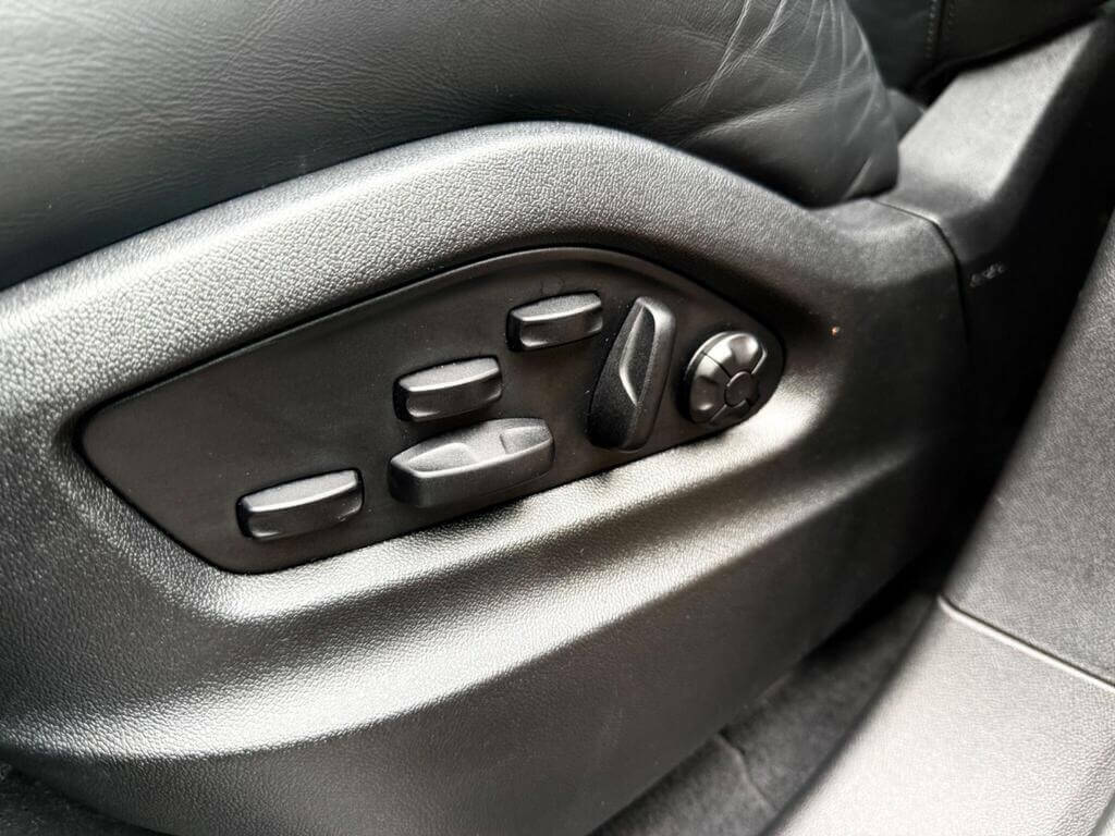 Porsche Cayenne  Black #30