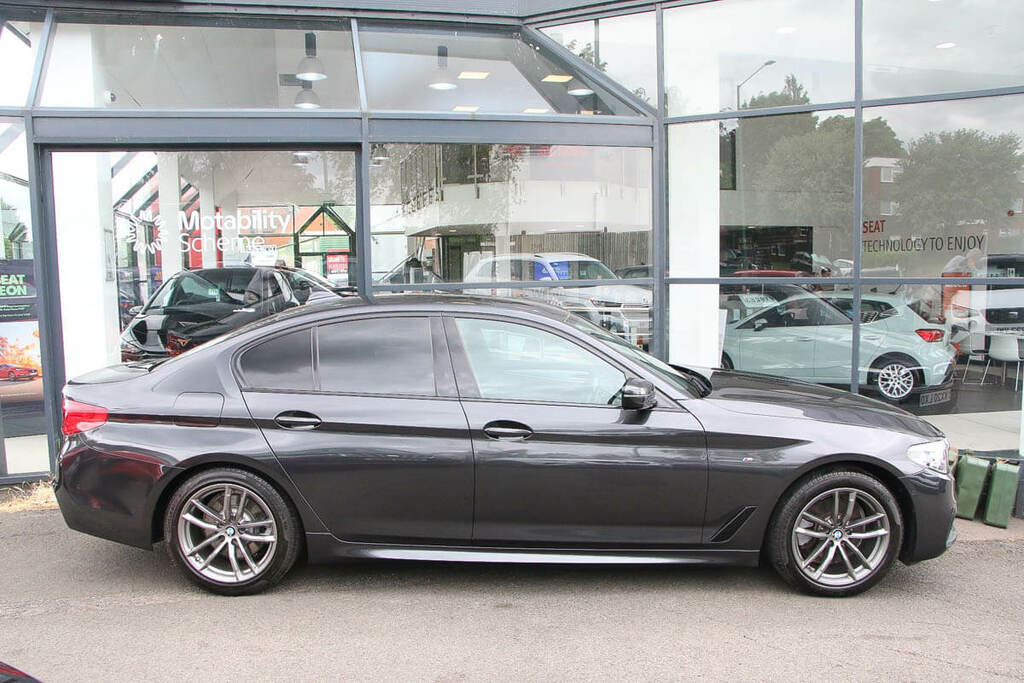 BMW 5 Series 520D M Sport Saloon KX20LXO Grey #4