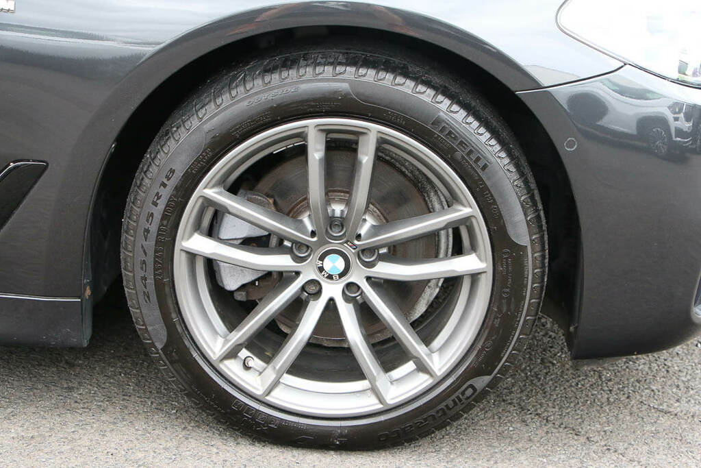 BMW 5 Series 520D M Sport Saloon KX20LXO Grey #5
