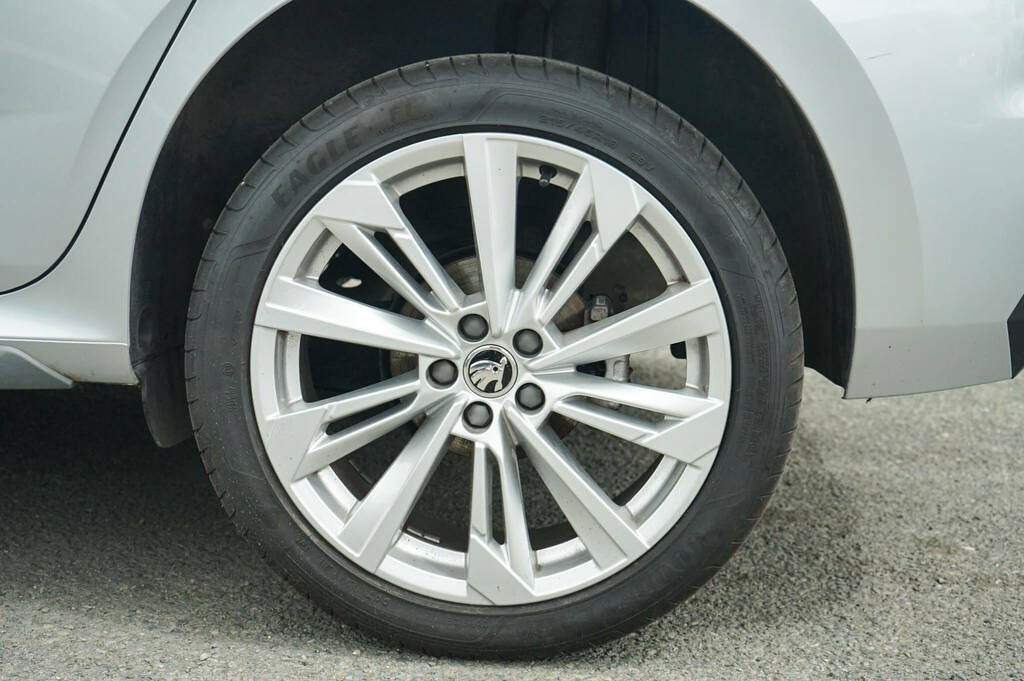 Skoda Kamiq 1.5 Tsi Se L Edition Silver #5