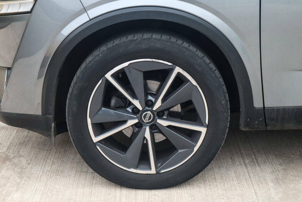 Nissan Qashqai 1.3 Dig-t Mh Tekna Grey #4