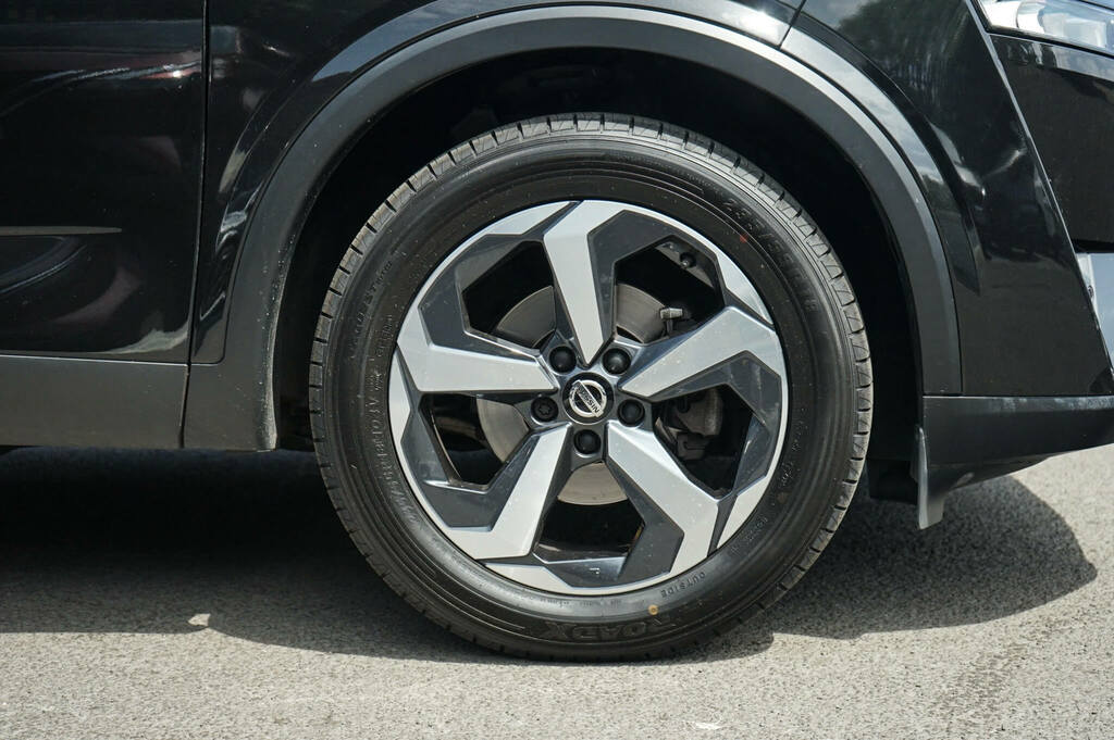 Nissan Qashqai 1.3 Dig-t Mh N-connecta DV22YDH Black #5