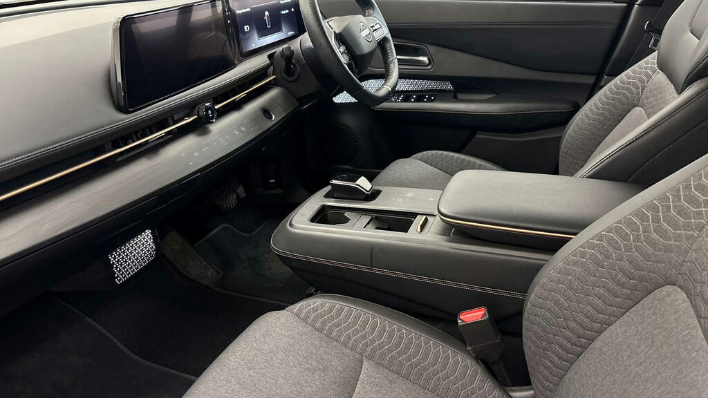 Nissan Ariya 160Kw Advance 63Kwh Black #6