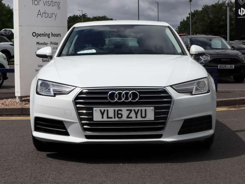 Audi A4 2.0 Tdi Ultra Se S Tronic White #2