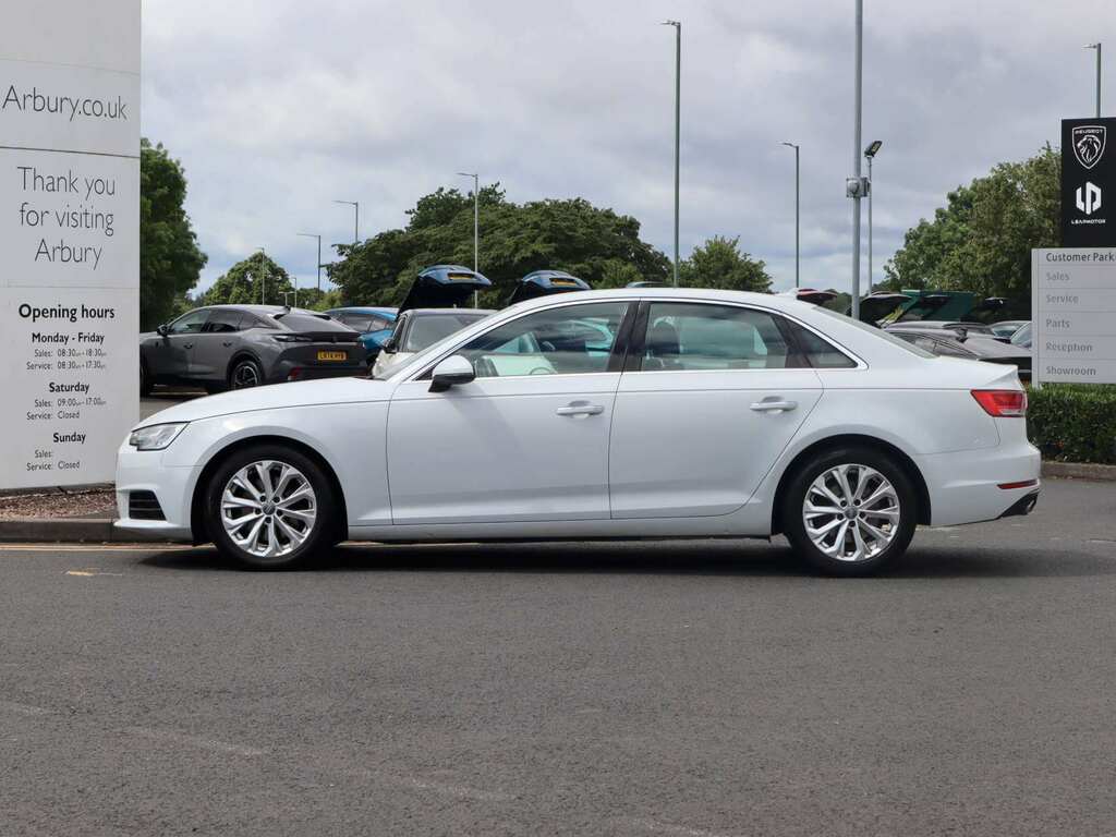 Audi A4 2.0 Tdi Ultra Se S Tronic White #4