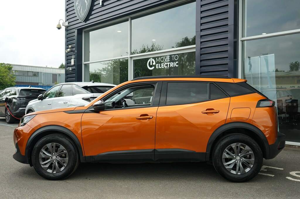 Peugeot 2008 1.2 Puretech Active Premium YC72NLV Orange #5