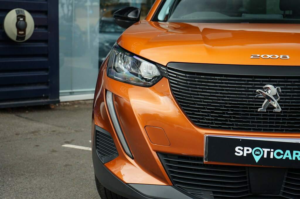 Peugeot 2008 1.2 Puretech Active Premium YC72NLV Orange #6