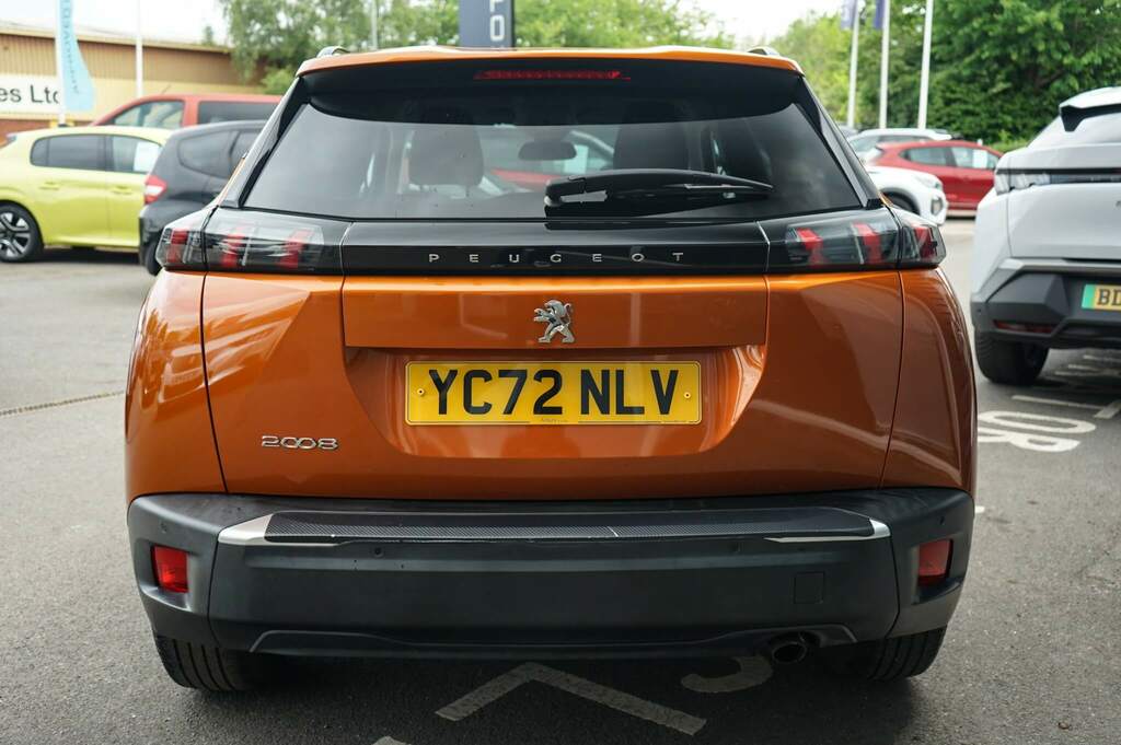 Peugeot 2008 1.2 Puretech Active Premium YC72NLV Orange #4