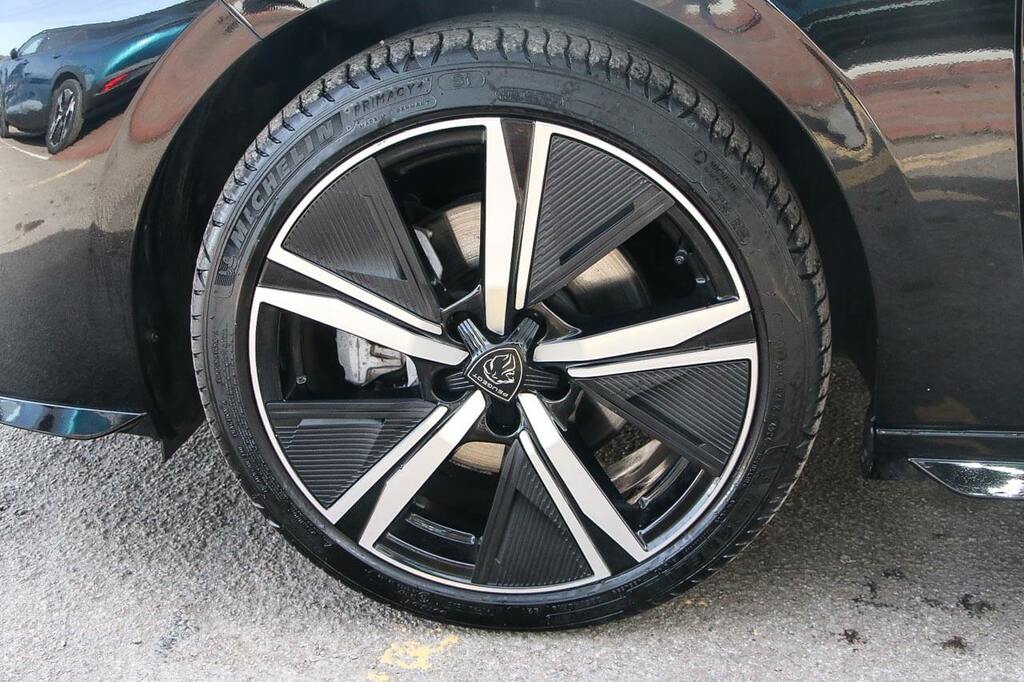 Peugeot 308 SW Sw Hybrid 136 E-dsc6 Black #5