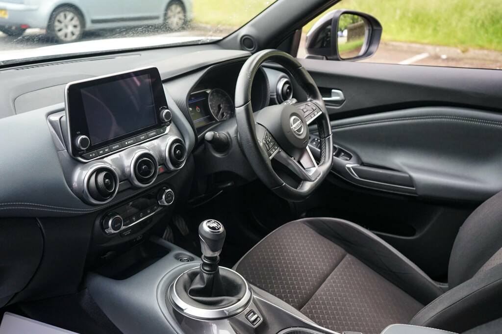 Nissan Juke 1.0 Dig-t 114 N-connecta BG21NMZ Silver #2