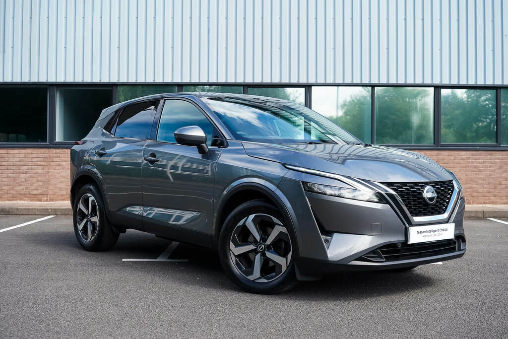 Nissan Qashqai 1.3 Dig-t Mh 158 N-connecta Xtronic Grey