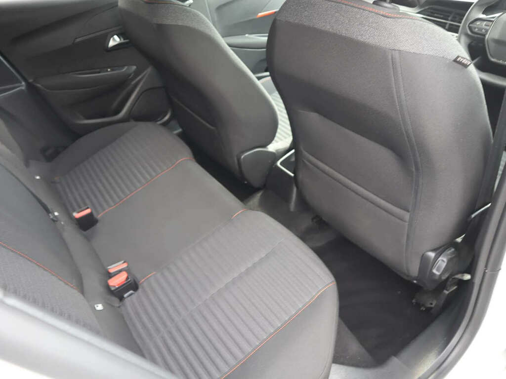 Peugeot 208 1.2 Puretech Active Premium White #5