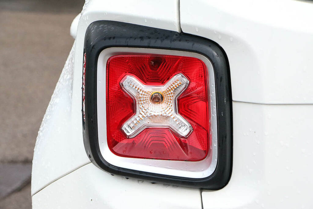 Jeep Renegade 1.4 Multiair Limited Ddct White #5