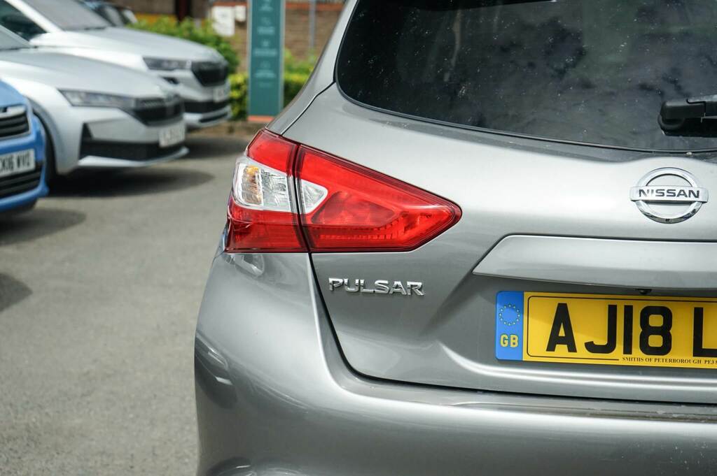 Nissan Pulsar Tekna Dig-t Xtronic Grey #14