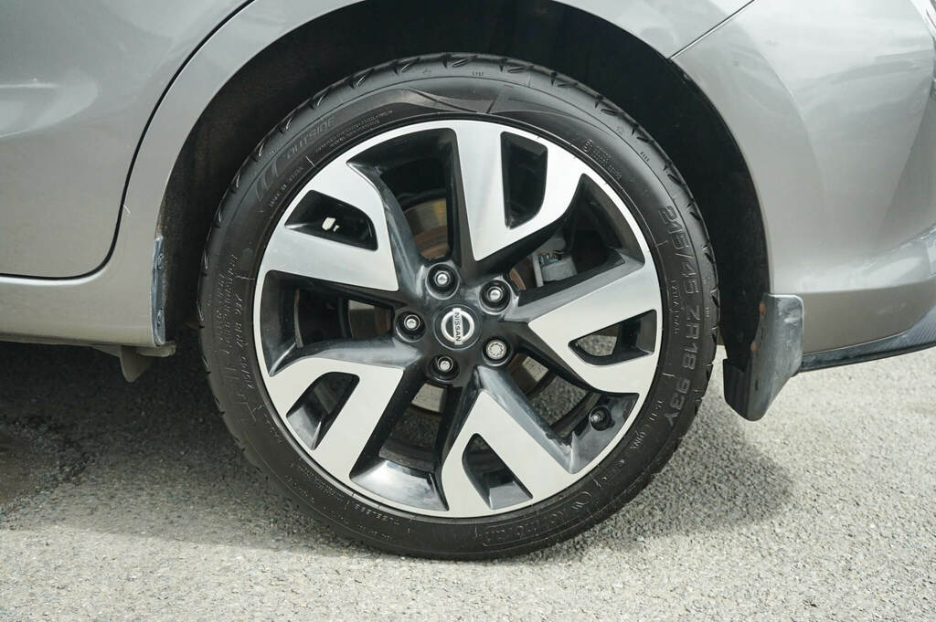 Nissan Pulsar Tekna Dig-t Xtronic Grey #17
