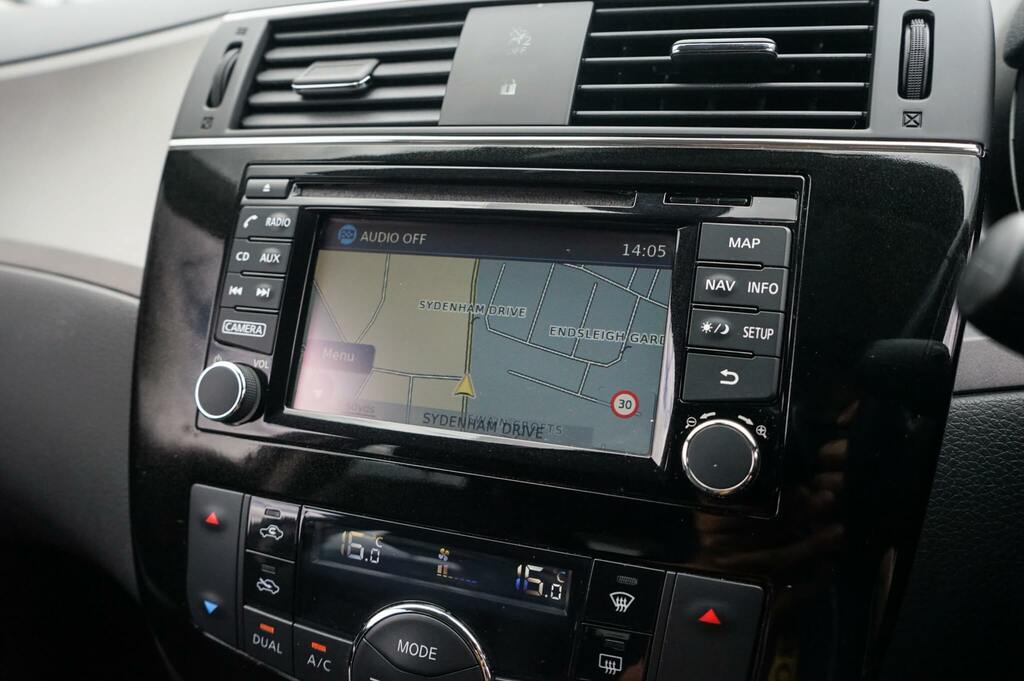 Nissan Pulsar Tekna Dig-t Xtronic Grey #40