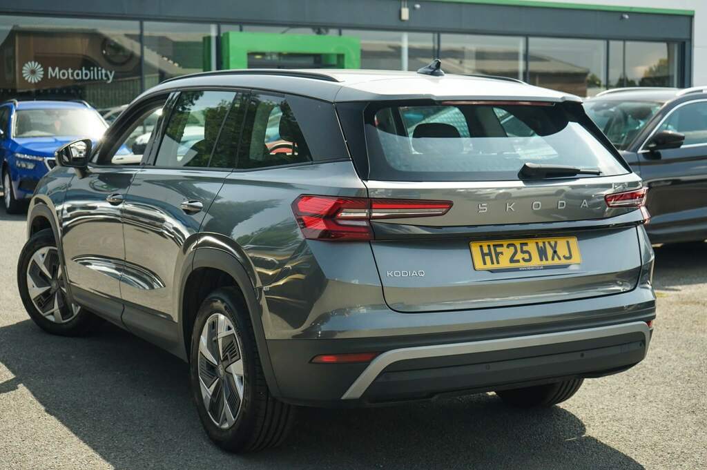 Skoda Kodiaq 1.5 Tsi E-tec Se Dsg 7 Seat HF25WXJ Grey #3